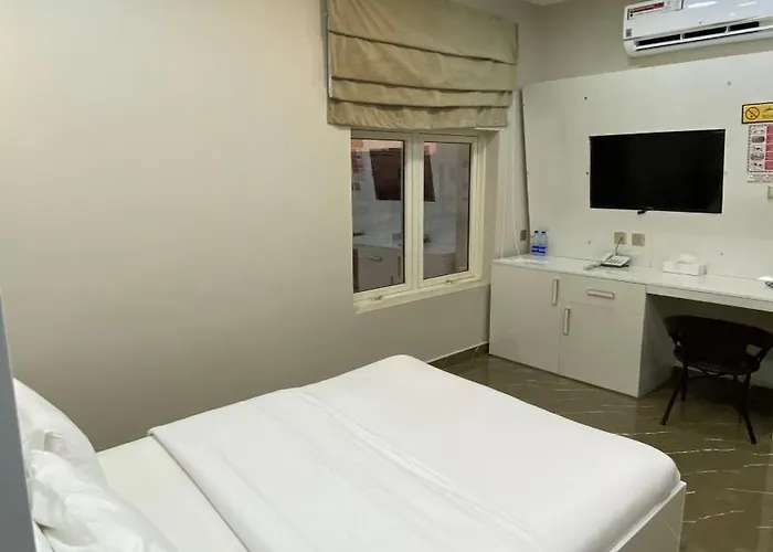 Marina Hotel