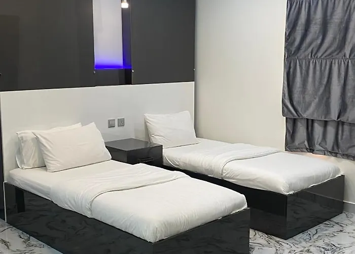Marina Hotel