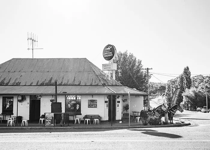 On Chapel St, The Royal Hotel Dalton