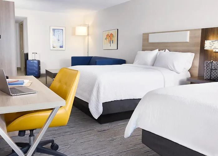 Holiday Inn Express & Suites Calera North By Ihg