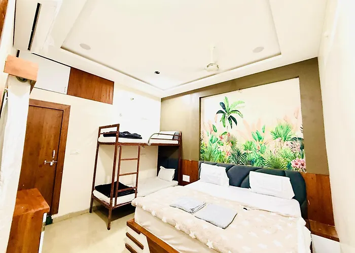 Hotel Maheshwar'S Stay