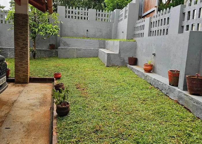 Mount Wave Holiday Pool Villa