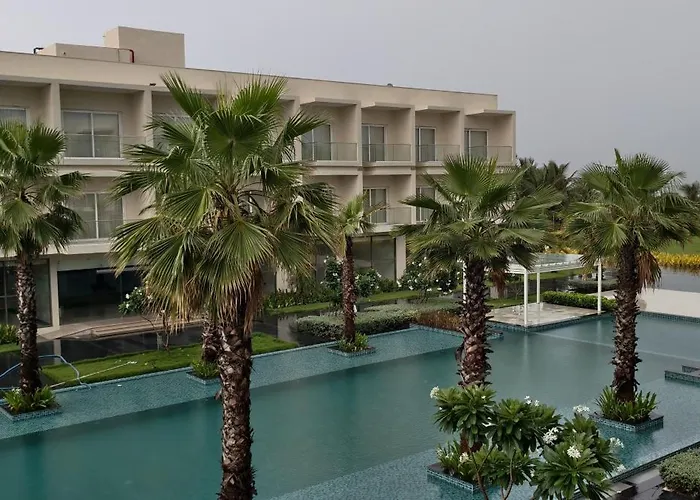 Golden Sands - By The Bay Resorts