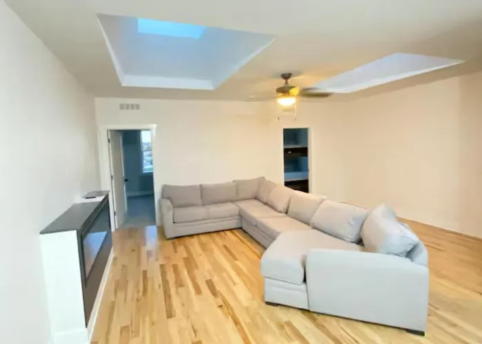 The Skylight Retreat - Private 3Br Home In Saint Paul
