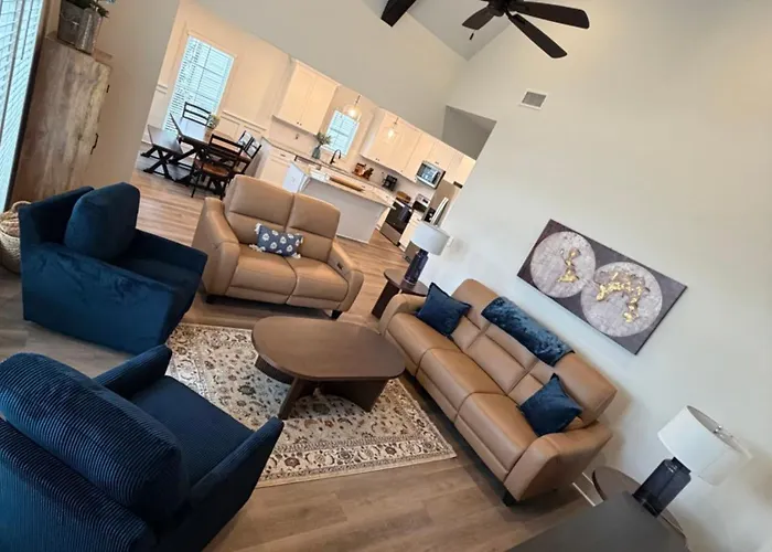 Auburn, Opelika Sleeps 8, Close Auburn University