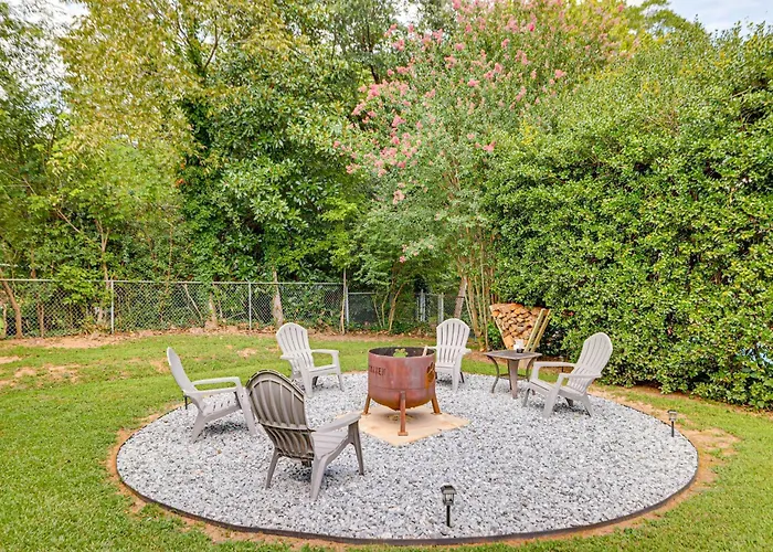 Families Welcome, Fenced Yard: Inviting Greer Home