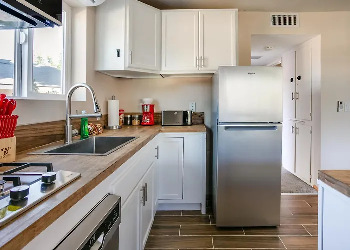Cozy 1Br Guest House With Mountain View In Simi Valley