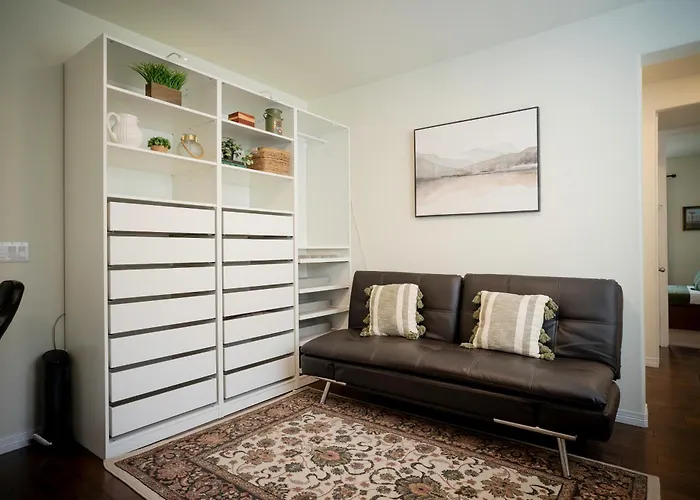 Stylish Retreat In Parker Near Hwy, Parks & Dining