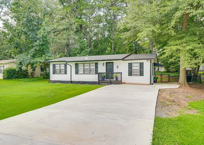 5 Mi To Town: Pet-Friendly Retreat In Marietta!
