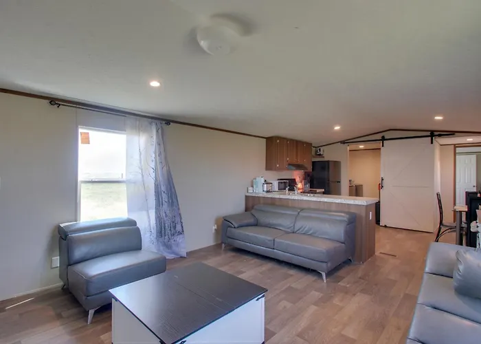 Secluded El Reno Retreat W/ Private Fishing Lake!