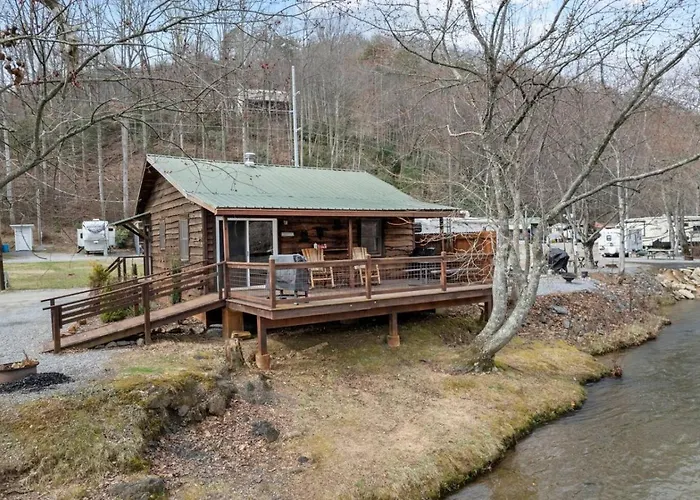 Cast Away - Riverfront Cabin, Mountain Views, Fishing, And Hiking!