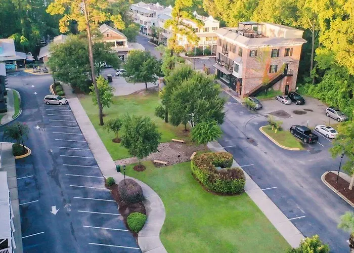 Charming Old Town Loft, Nestled In The Heart Of Historic Bluffton, Sc