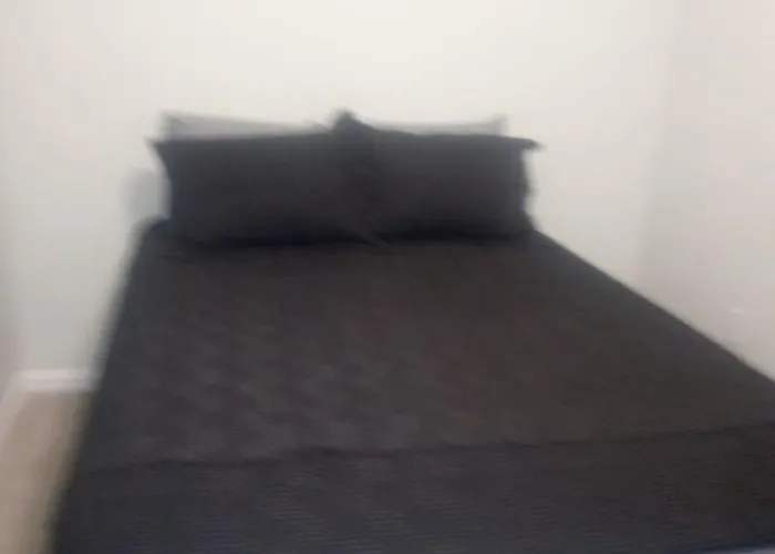 Cozy 3 Bedrooms Full Kitchen Smart Tv