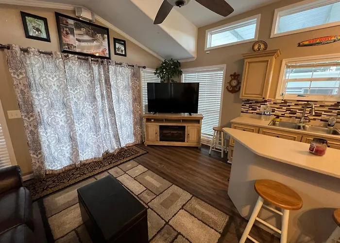Sandy'S River House