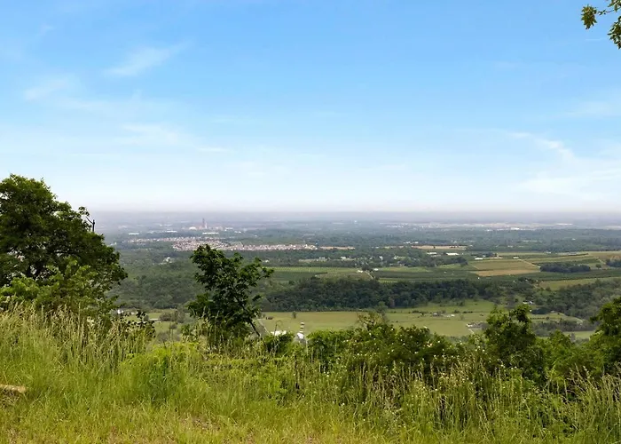 Scenic Getaway Cabin W/ Fire Pit, Deck & Panoramic Views In Martinsburg, Wv