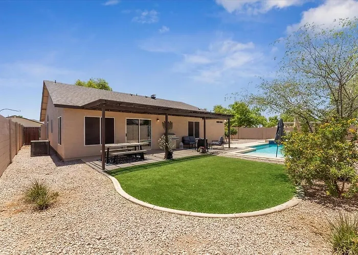 Peaceful Desert Oasis With Salt Pool, Hot Tub And Baja Deck