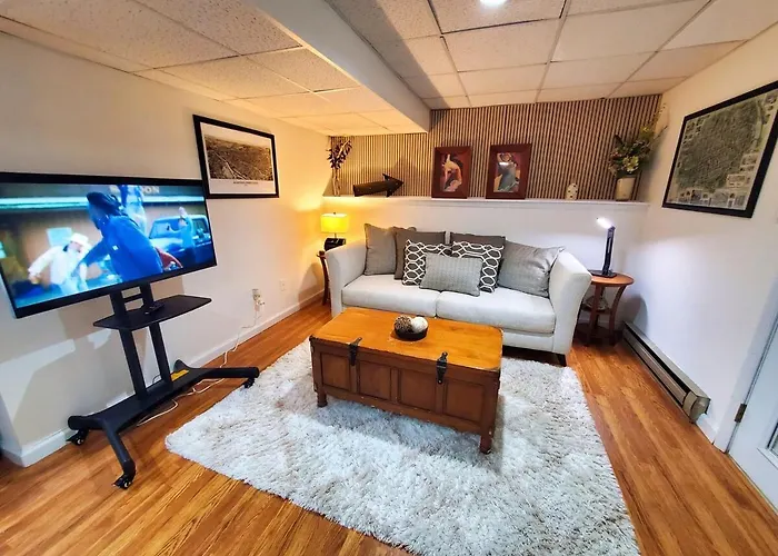Allentown Center Suite On A Hill!