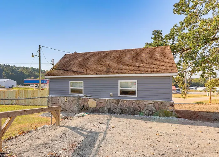 Pet Friendly! Norfork Lake Getaway W/ Fire Pit