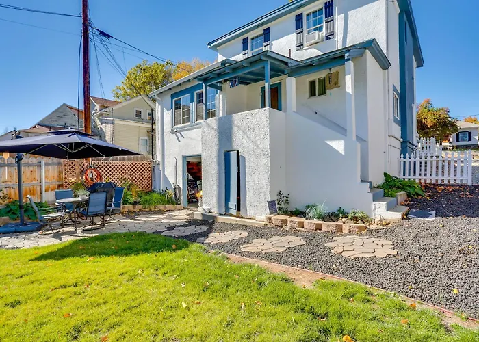 Pet-Friendly Susanville Home W/ Pickleball Court