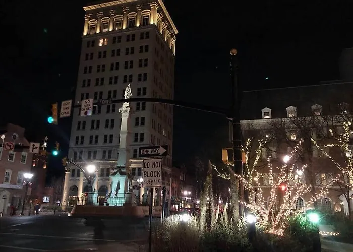 The Winter House - Historic Downtown Lancaster