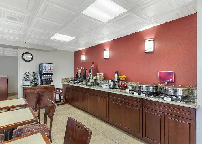 Best Western Plus Rose City Suites