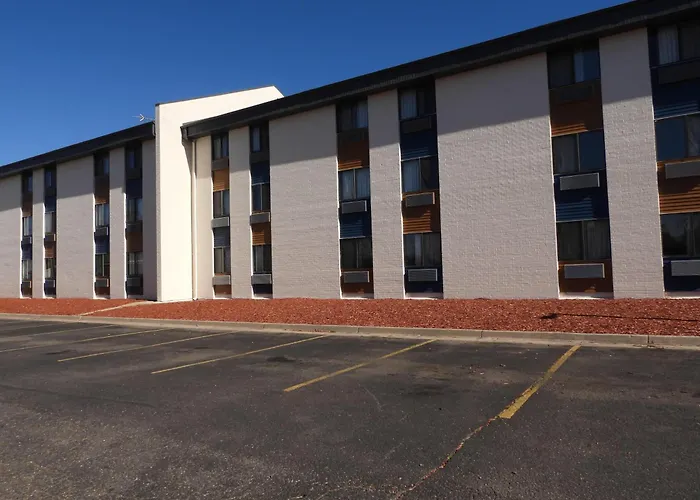 Super 8 By Wyndham Westminster Denver North