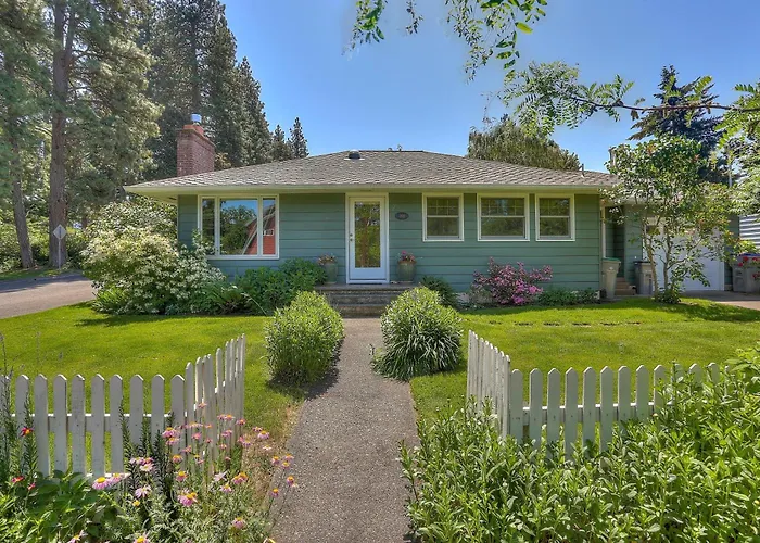 Living Color Cottage