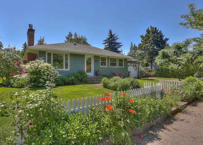Living Color Cottage