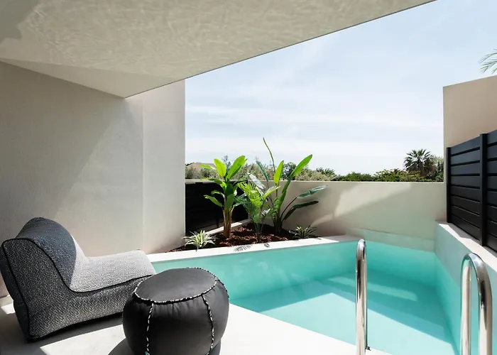 Nimfi Suites