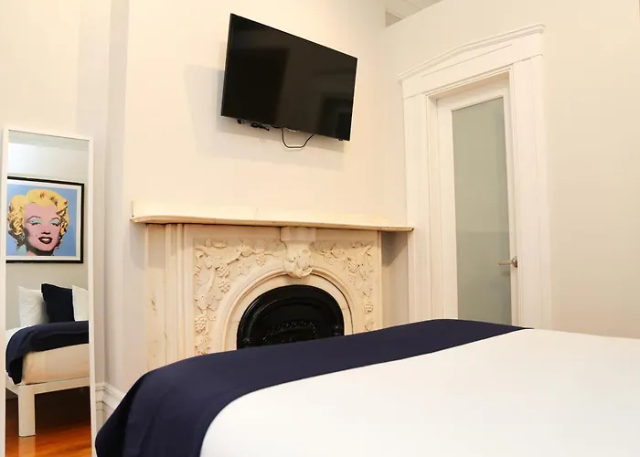 Comfy Beacon Hill Studio Great For Work Travel #7
