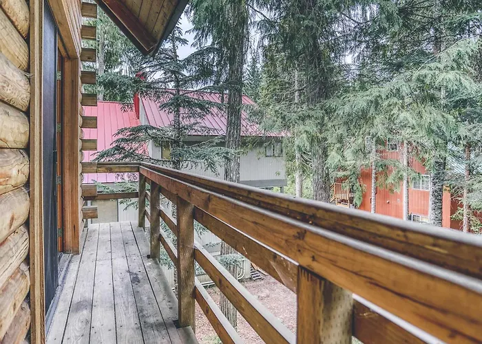 Cedarwood Lodge