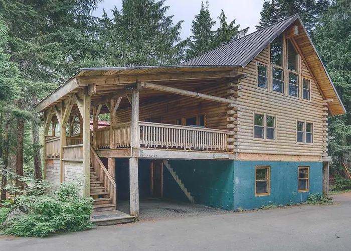 Cedarwood Lodge