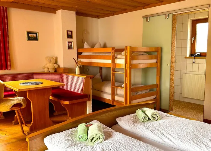 Haus Wallis by stayFritz - Ski-In Ski-Out Zimmer 'garni' am Arlberg