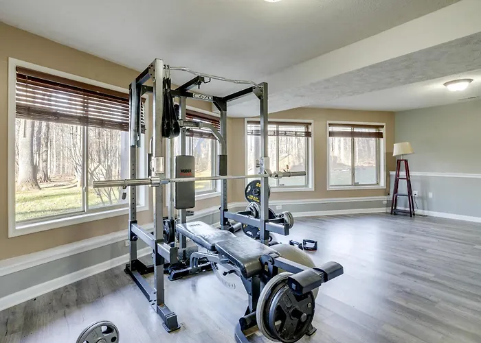 Winter Linden Escape: Family Home & Gym