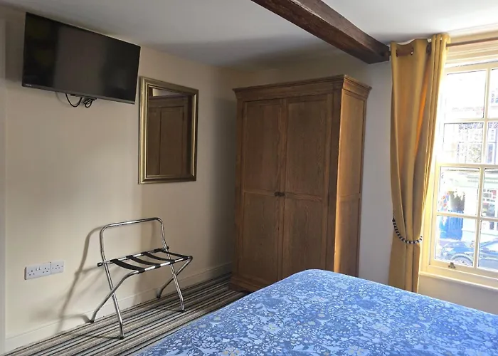 Family Room - The Unicorn Hotel