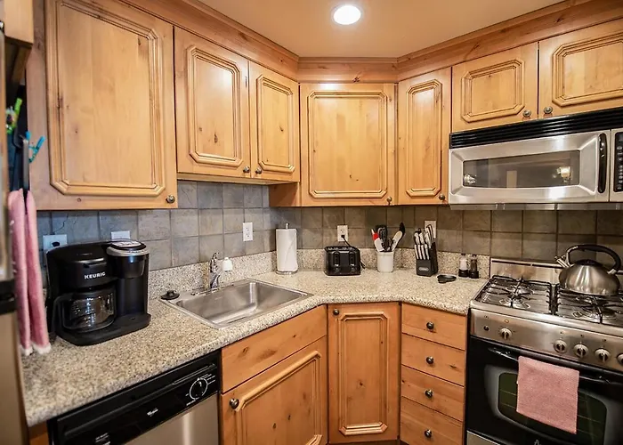 Alpine-Style Zermatt King Villa With Full Kitchen Near Park City & Deer Valley Ski Resorts - 2068