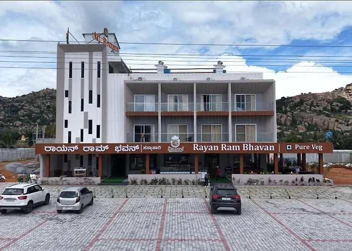 R2B Grand Hotel