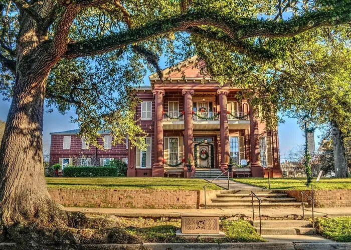 Magnolia Hall - Armstrong Suite - King Suite