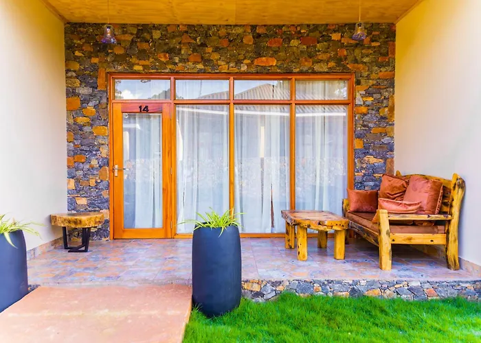 Lastanza Safari Lodge