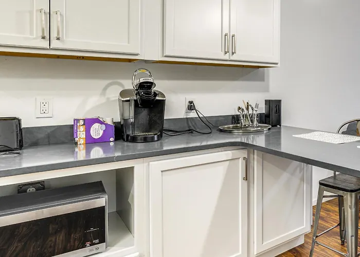 Pet-Friendly Joplin Home Near Route 66 & Downtown