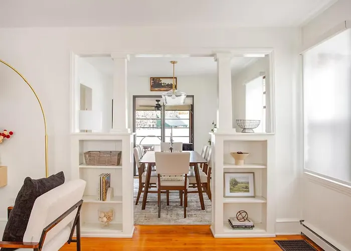 Elegant Spacious Retreat Perfect For Families