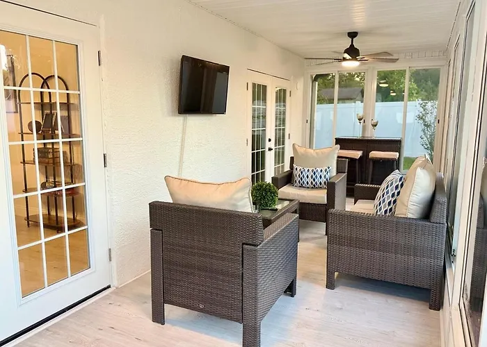 Soluna-Fully Fenced Home With Private Pool