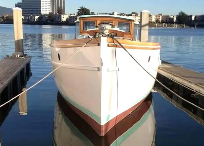 Fabulous Yacht Rental For A Unique Glamping Getaway In Bay Area, California