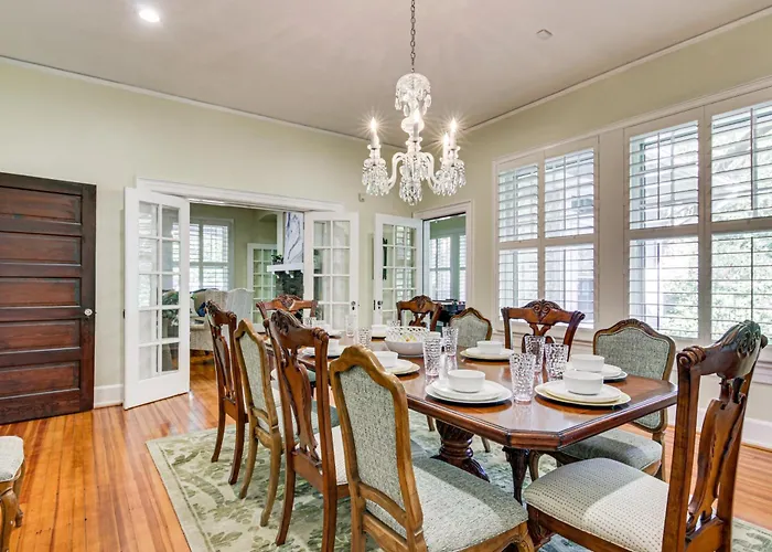 Walk To Coker University & Dtwn! Home W/ Game Room