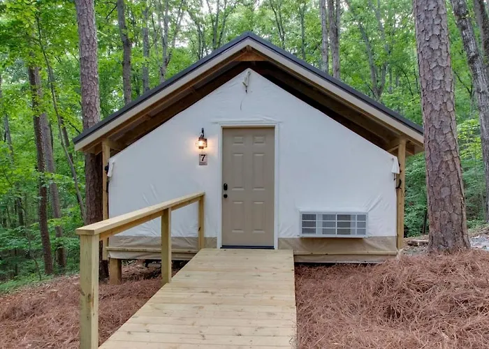Incredible Tented Cabin Nestled Amidst Trees In Scottsboro, Alabama