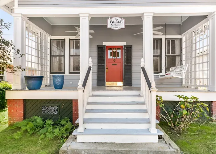 La Belle Bungalow - 2B2B, Pet Friendly With Fee