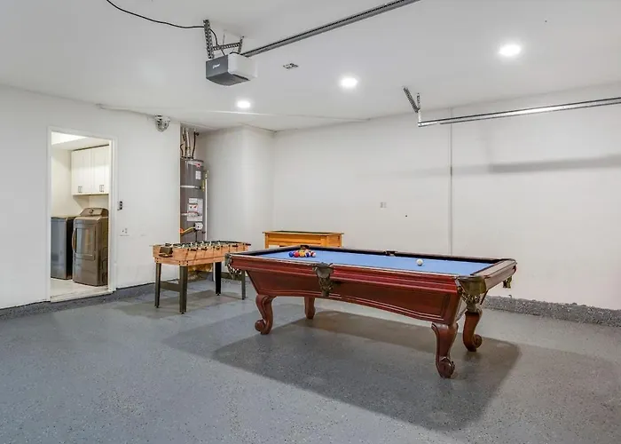 Vacation Pool Firepit Pooltable Closetofwy