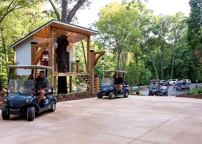 Gorgeous Tented Cabin And Sauna And Hot-Tub In Scottsboro, Alabama