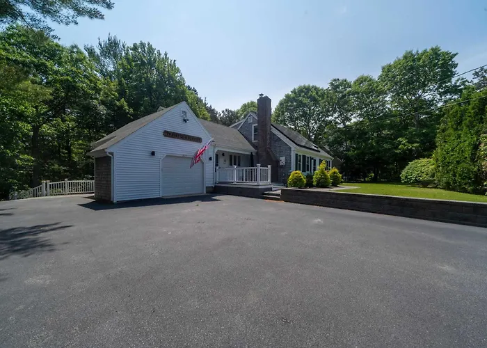 Falmouth Beach House: Bbq Bikes Family Fun & More