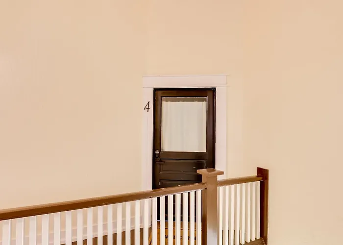 Walk To Courthouse Sq! Loft-Style Marshall Studio
